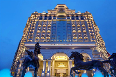 【魅力青甘大环线12日】青海湖+火星营地+水上雅丹+莫高窟+桑科草原深度行摄之旅